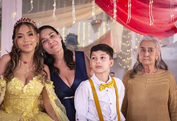 Ivanna en su fantasía de la Bella y la Bestia, foto 7
