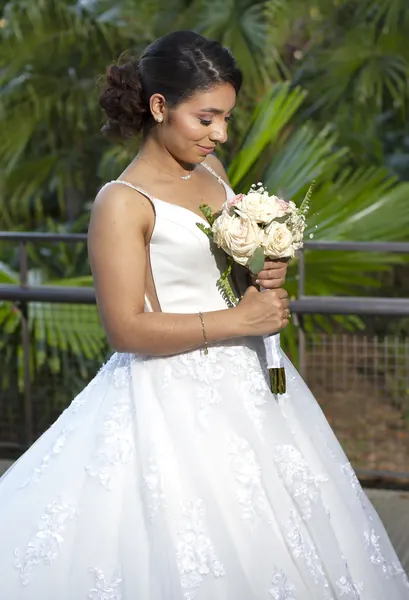 Novia de Carlos y Marcela el día de su boda